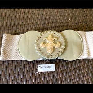 Gray stretch belt